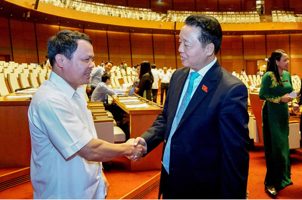 3[-]lần[-]Bộ[-]trưởng[-]Trần[-]Hồng[-]H&agrave;[-]n&oacute;i[-]đại[-]biểu[-]"y&ecirc;n[-]t&acirc;m"